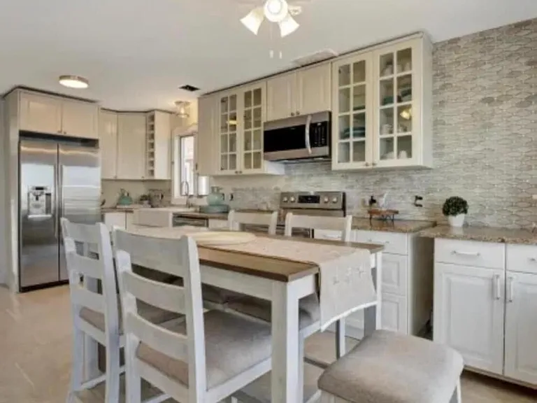 18 Harborside Dr E — Photo 8