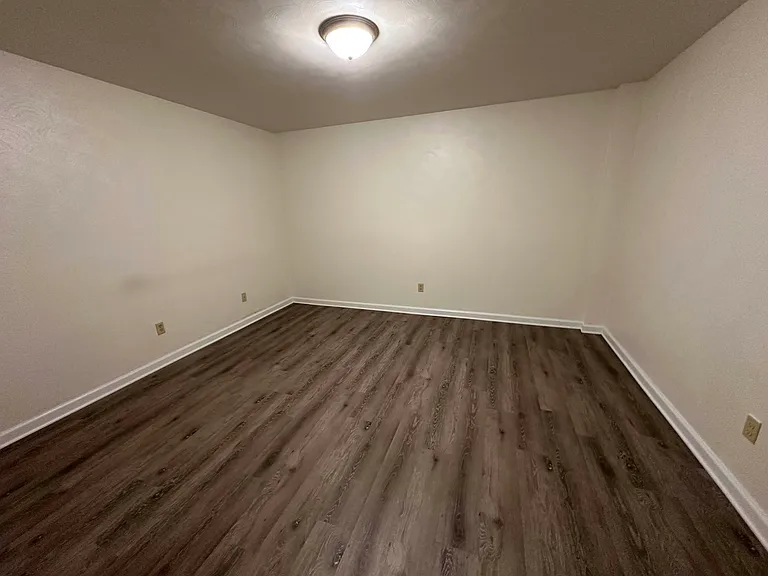 12-35 Buford Ave #12 — Photo 4