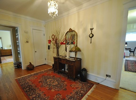 5th image of 4720 S Greenwood Ave #3