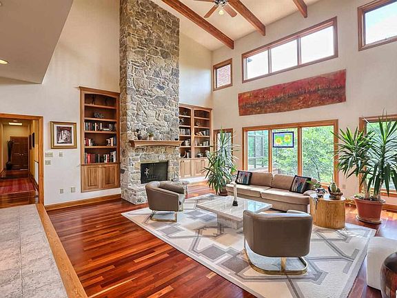 Living Room-Custom Built-in Cabinets