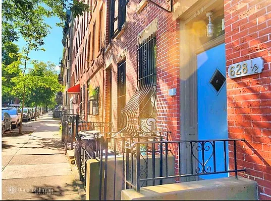 Rented by Douglas Elliman | media 42