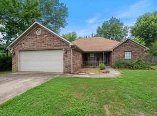 53 E Main St, Greenbrier, AR 72058