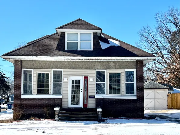 1800 Peoria St, Peru, IL 61354