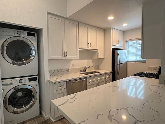3rd image of 3675 Arizona St APT 8