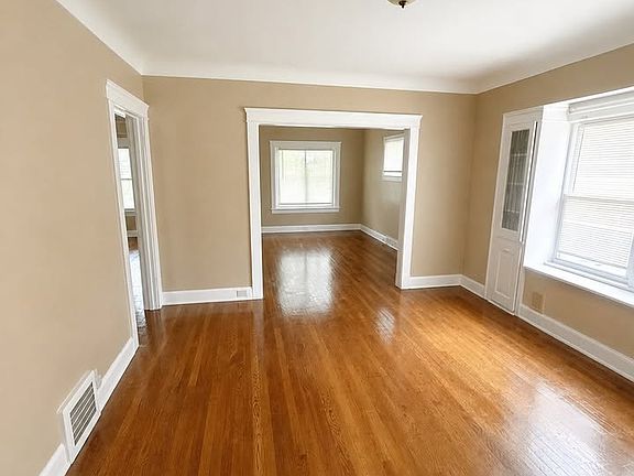 4th image of 4253 E 124th St