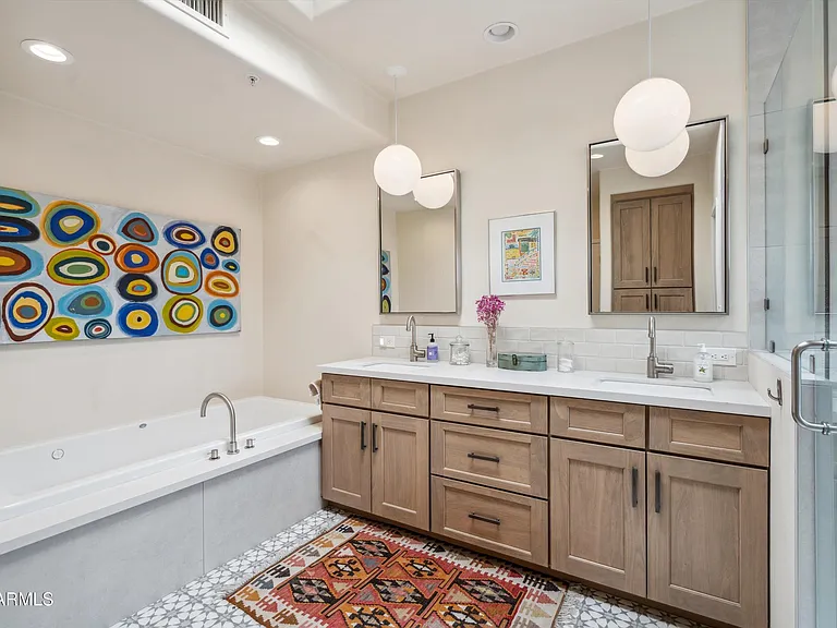 7466 E High Point Dr — Photo 24