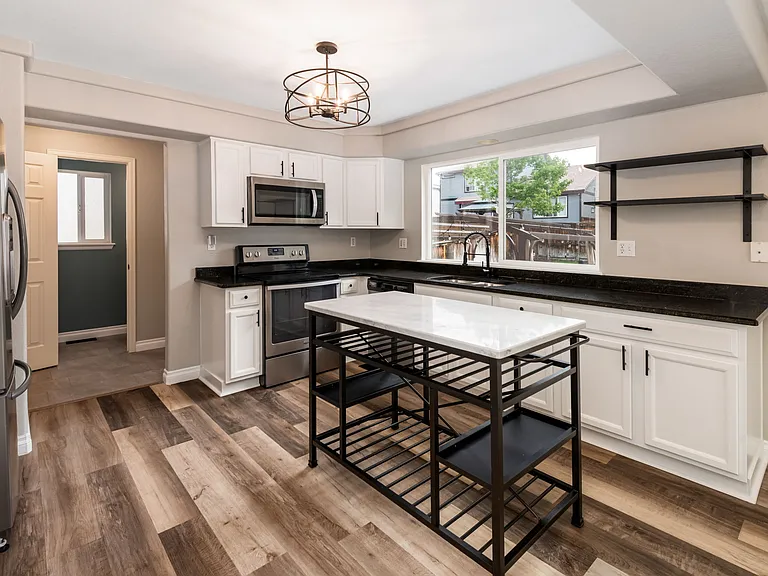 4779 Waldenwood Dr — Photo 12
