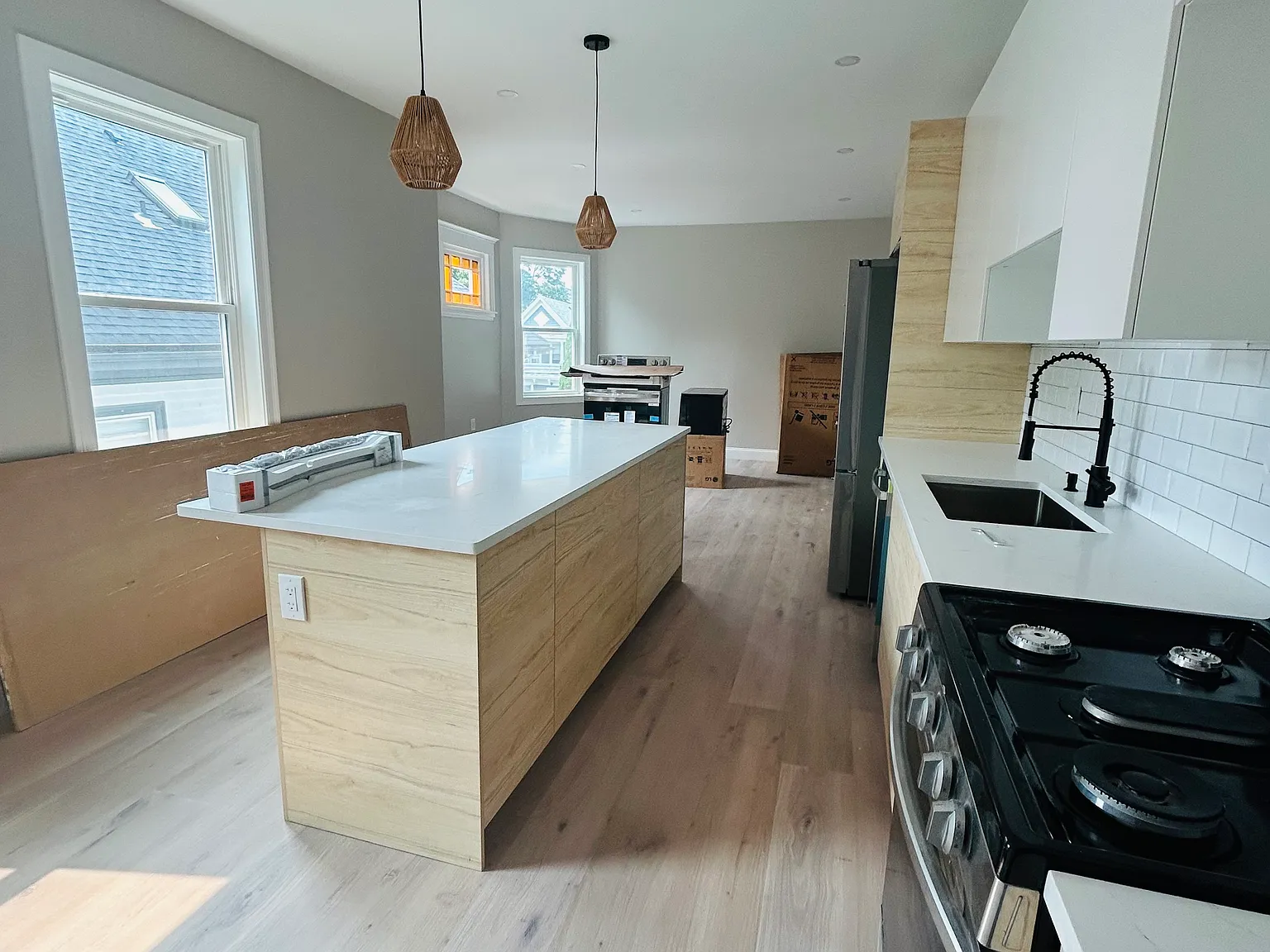 4 bed, $4,250 — Photo 3