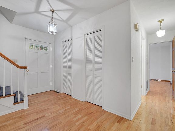 3rd image of 5663 Santa Anita Dr