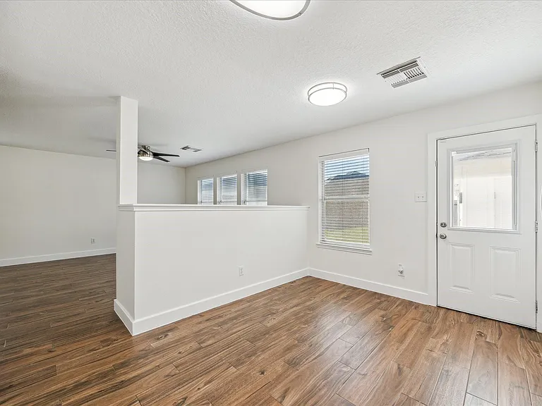 262 Rolling Brook Dr — Photo 33