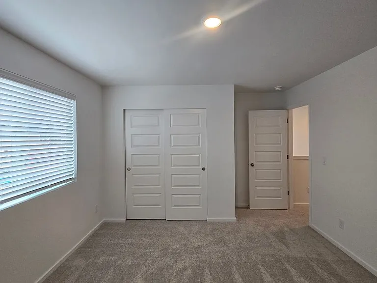 2700 Wonderland Way — Photo 32