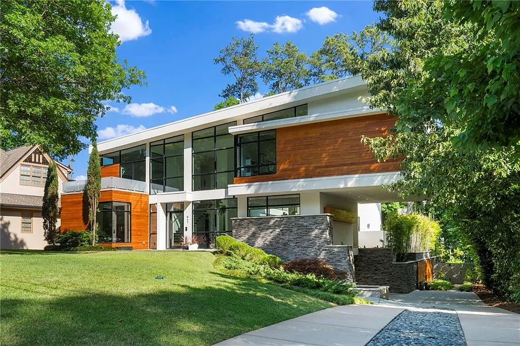 6 bed, 5.0 bath, 6535 sqft, $27,500 — Photo 1