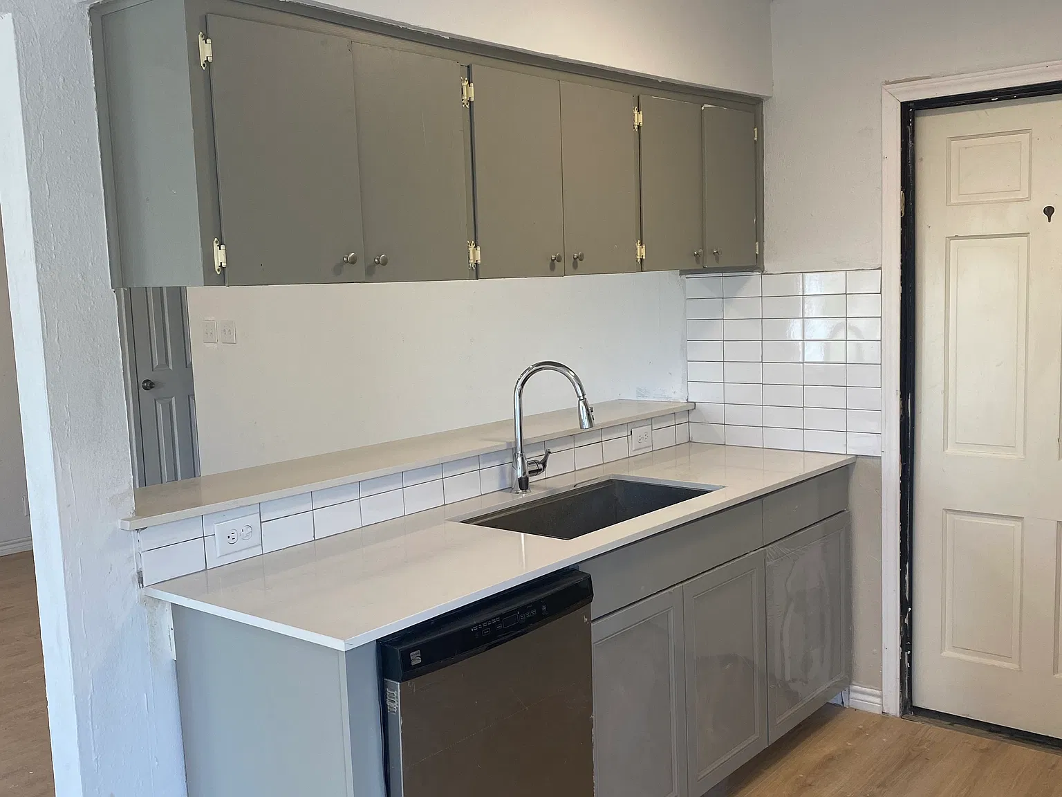 1202 Turtle Creek Blvd — Photo 3
