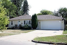 1st image of 1015 11th Ave N
