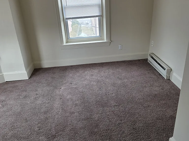 816 W 8th St #5 — Photo 1