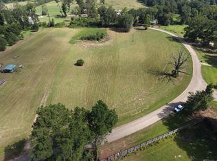 557 Carrier Rd, Pine Grove, LA 70453