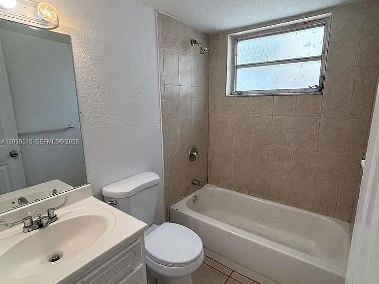 8275 NE Miami Ct #202 — Photo 7