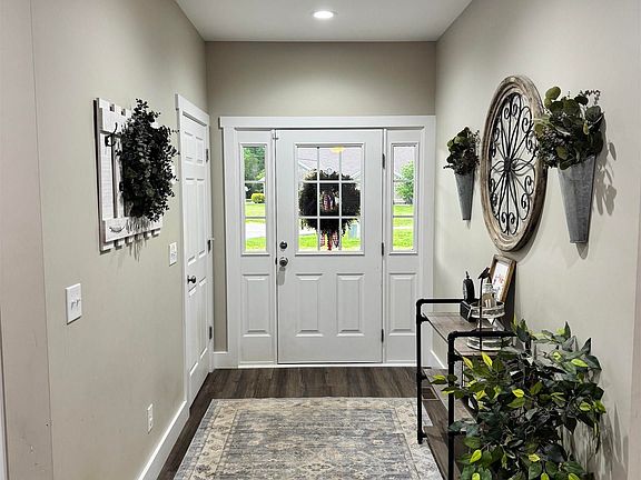 5th image of 1709 Riley Ct