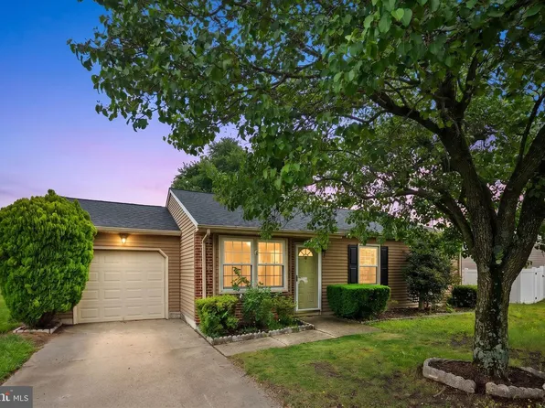 22 Argyle Ave, Blackwood, NJ 08012