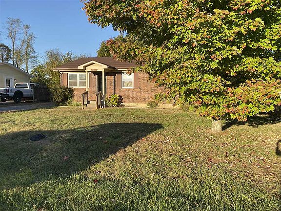 3rd image of 115 Debbie Dr