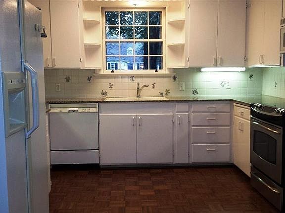 2nd image of 3245 Landon St