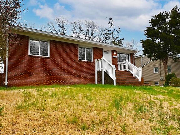 2nd image of 16029 Crest Dr