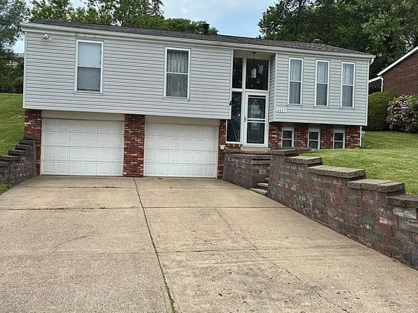 4437 Helmar Dr, Monroeville, PA 15146