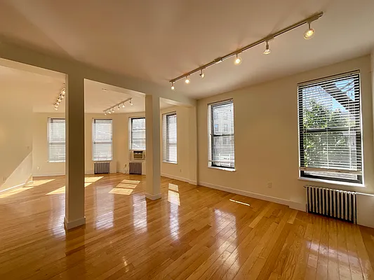 Rented by Compass | media 21