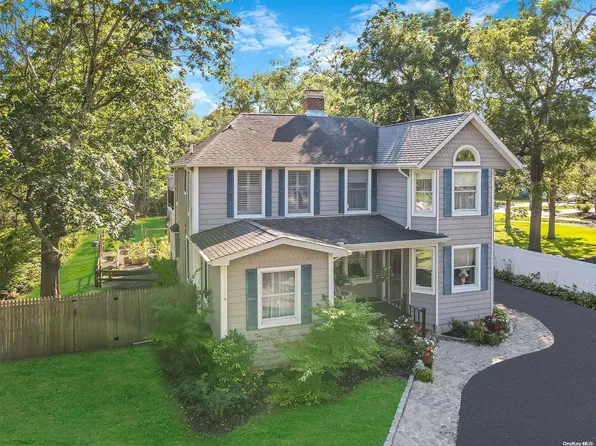968 Montauk Highway, Oakdale, NY 11769