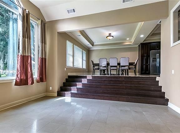 5th image of 13 Belle Grove Dr