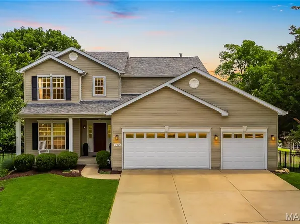 742 Dennis Dr, Fenton, MO 63026