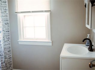 13661 Cedar Rd, University Heights, OH 44118