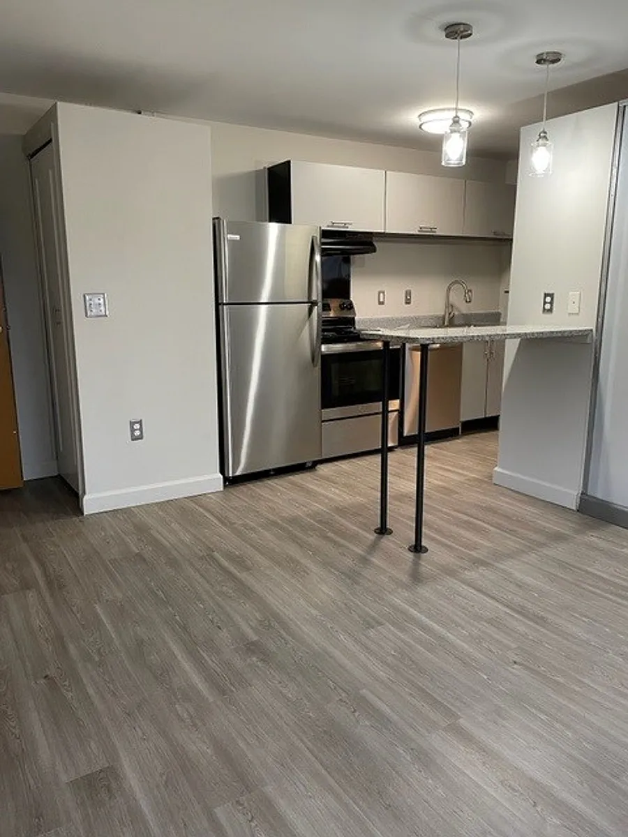 Building Photo - Walnut Manor Apartments