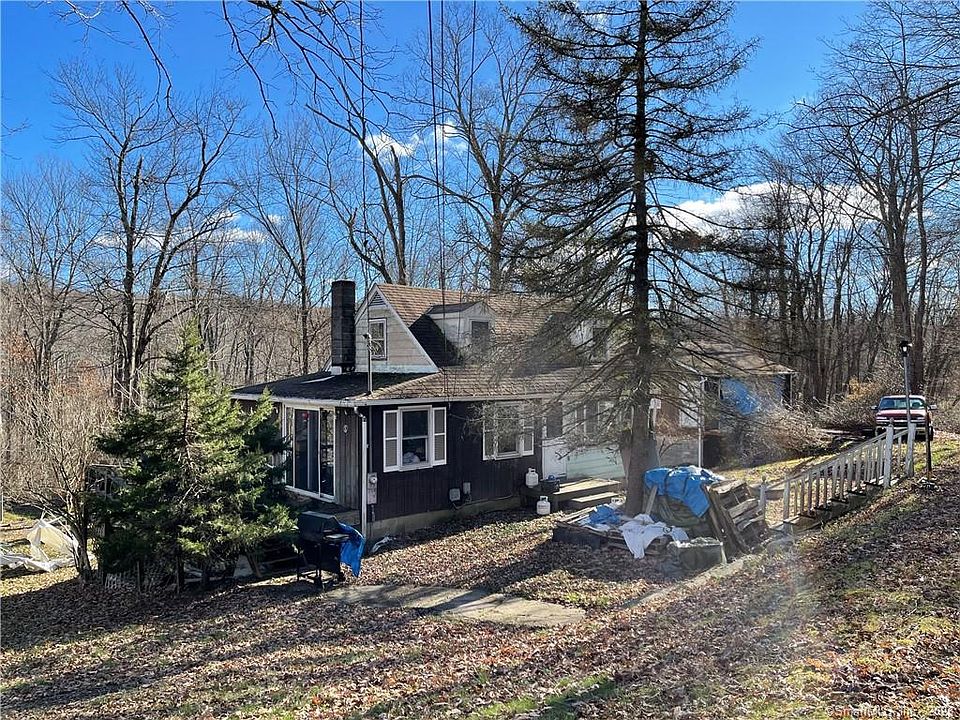 1st image of 11 Meadow Dr