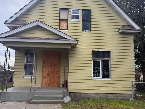 944 E Indiana Ave, Spokane, WA 99207