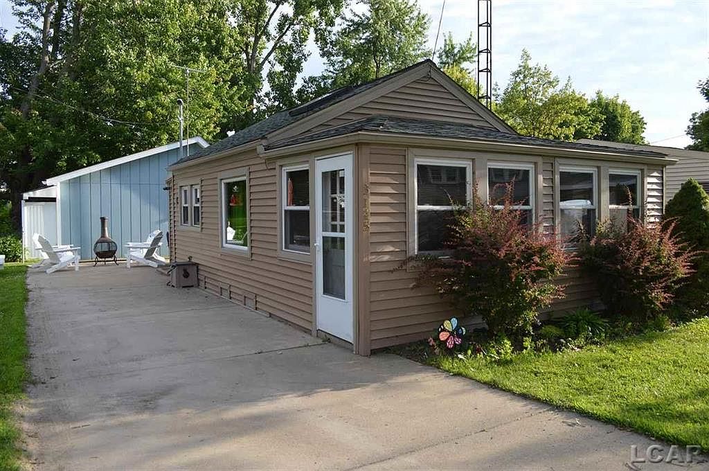 3145 Round Lake Hwy, Manitou Beach, MI 49253 Zillow