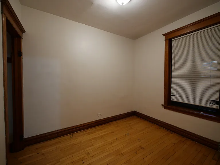 532 W 31st St #2R — Photo 7