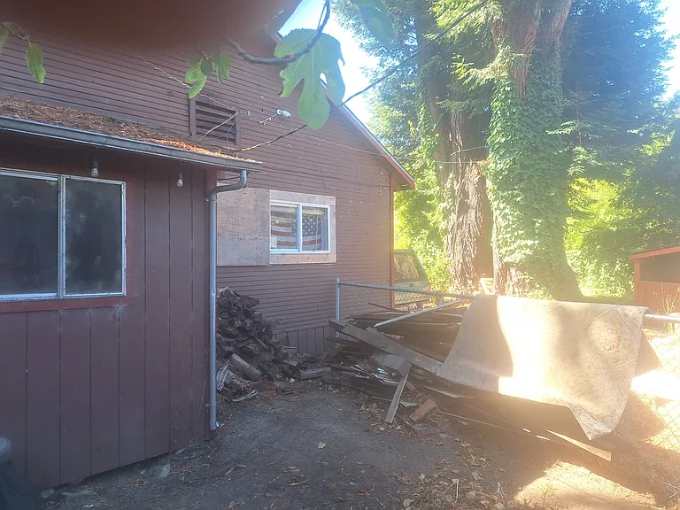 12827 Avenue Of The Giants — Photo 9