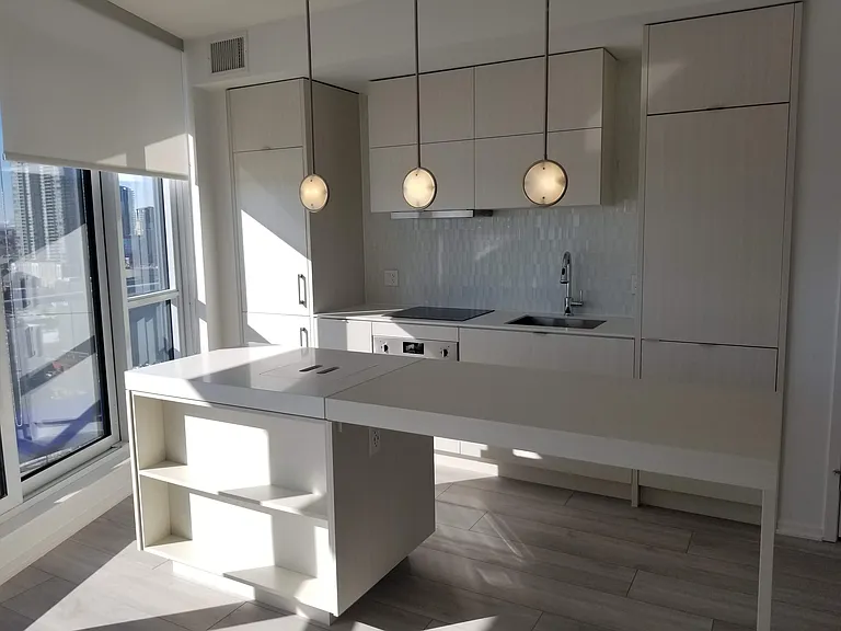 615 6th Ave SE #1703 — Photo 11