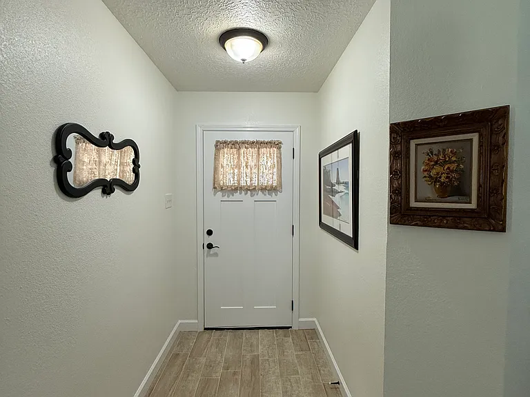 165 Southland Dr — Photo 5