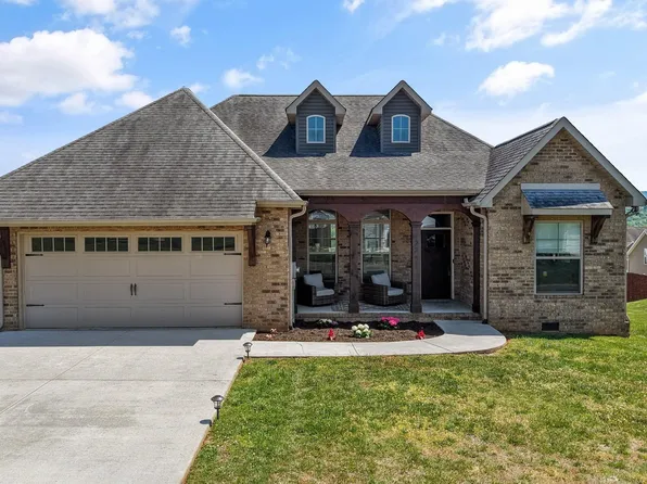 2749 Vista Meadows Ln, Sevierville, TN 37876