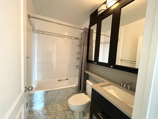 Rented by BATTERY PARK CITY RESIDENTIAL LLC | media 15