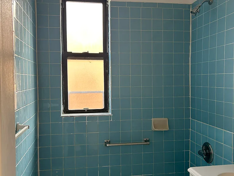 823 52nd St #3A — Photo 11