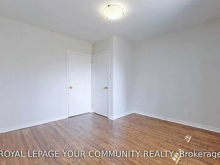 79 Patricia Ave #MAIN LEVEL — Photo 29