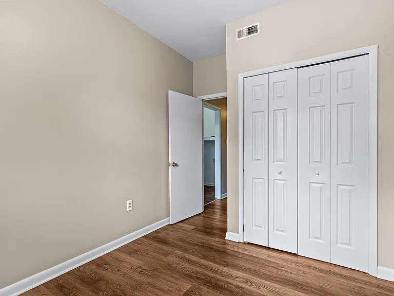 426 W Washington St #A — Photo 14