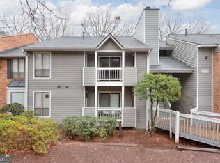 128 Warm Springs Cir, Roswell, GA