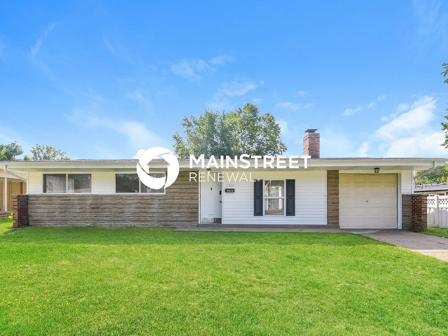 2208 Hudson Rd — Photo 1