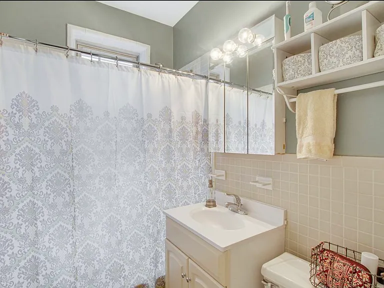 335 S Huntington Ave #9 — Photo 9