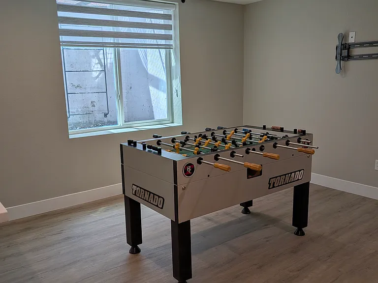 6356 N Emporia Ct — Photo 36