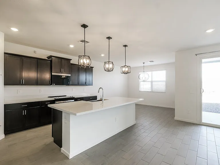 5324 S 245th Ave — Photo 4